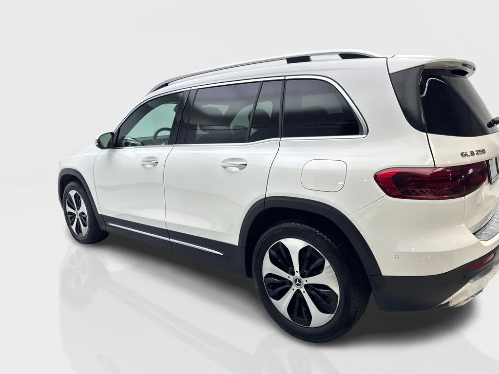 Used 2025 White Mercedes-Benz GLB 250 image 14