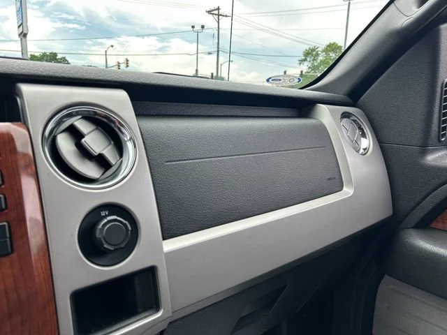 Used 2010  Ford XL image 36