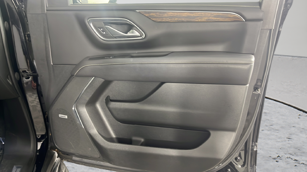 Used 2022 Black Chevrolet Premier image 16