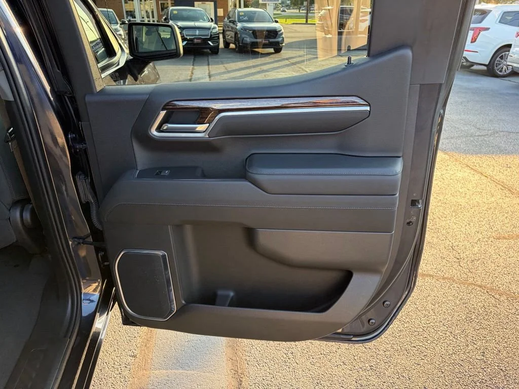Used 2022 Titanium Rush Metallic GMC Elevation image 13