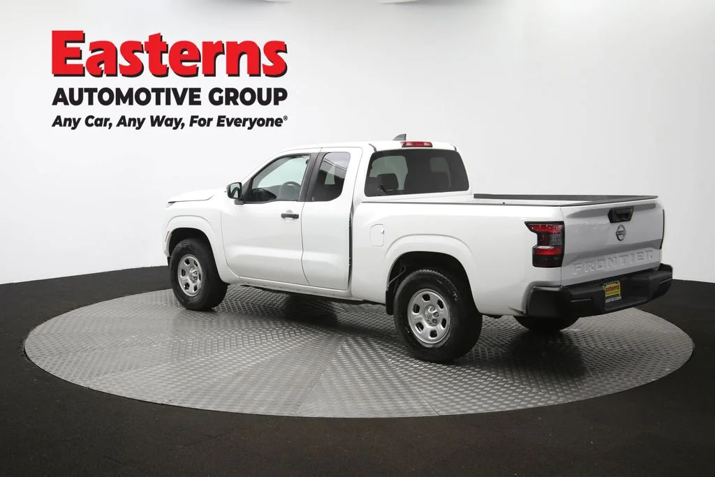 Used 2022 White Nissan S image 61