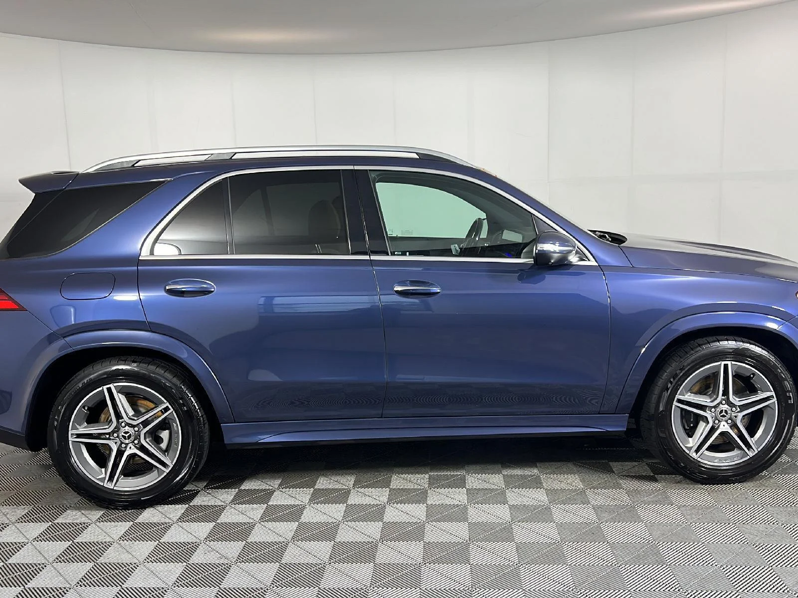 Used 2024 Twilight Blue Metallic Mercedes-Benz GLE 350 image 21