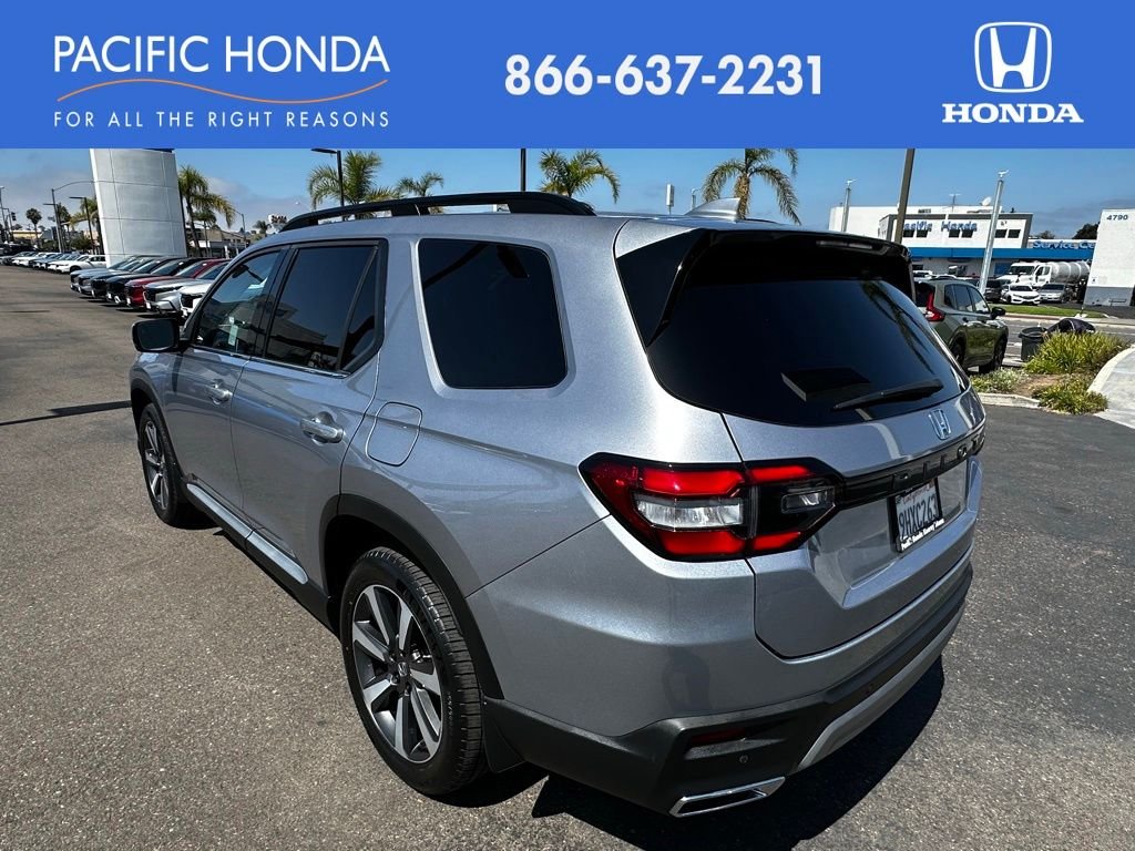 Used 2023  Honda Touring image 5