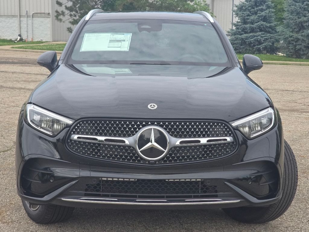 New 2026 Black Mercedes-Benz GLC 300 image 11