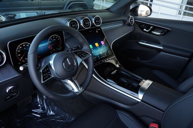 New 2026 Black Mercedes-Benz GLC 300 image 2