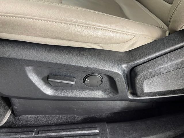 Used 2019 White Ford Lariat image 20