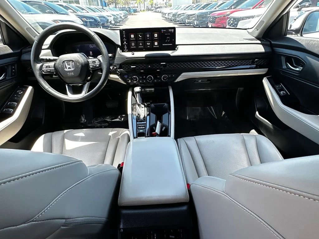 Certified Used 2024 White Honda Touring image 18