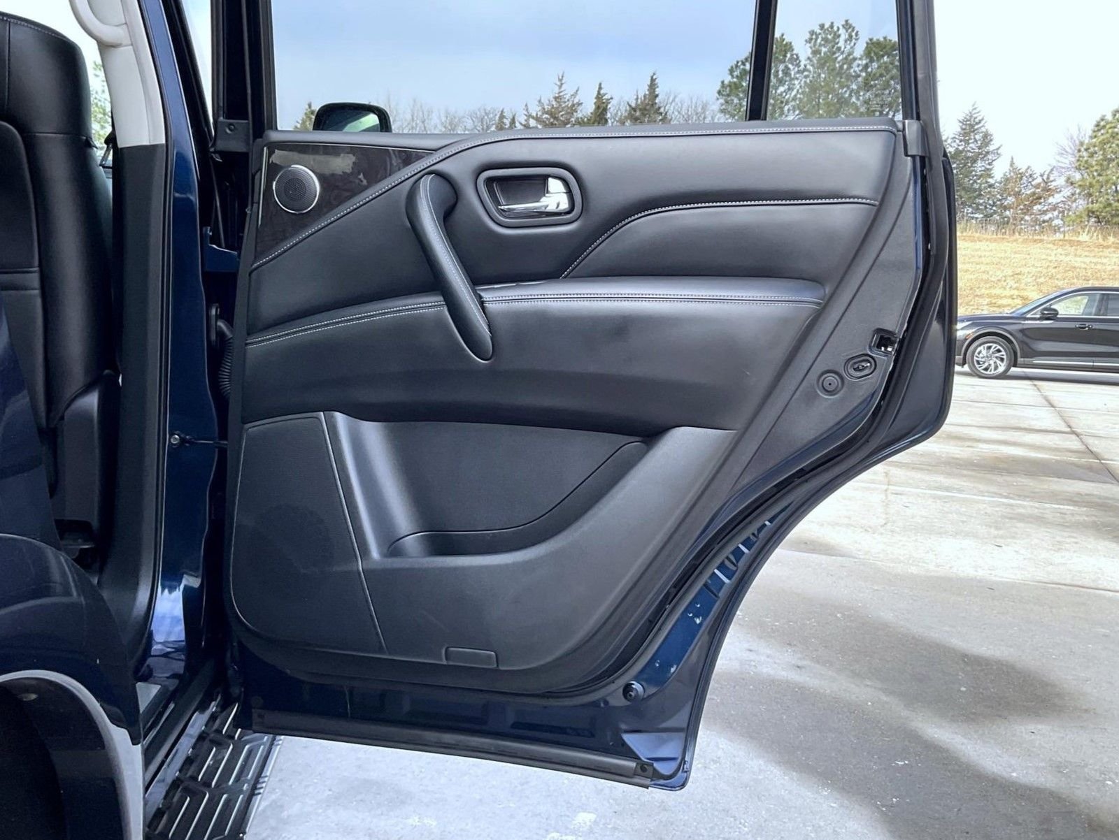 Used 2024 Blue INFINITI LUXE image 18