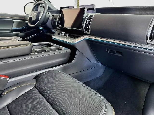 New 2027 Glacier Gray Metallic Tri-Coat Ford Tremor® image 67