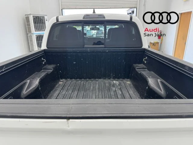 Used 2017 White Toyota SR5 image 13