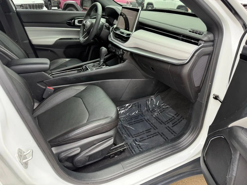 Used 2023 White Jeep Limited image 26