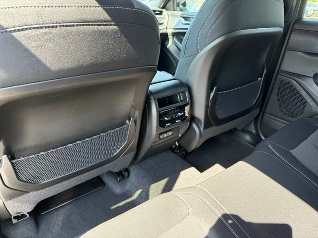 New 2026 Silver Zynith Exterior Paint Jeep Laredo image 10