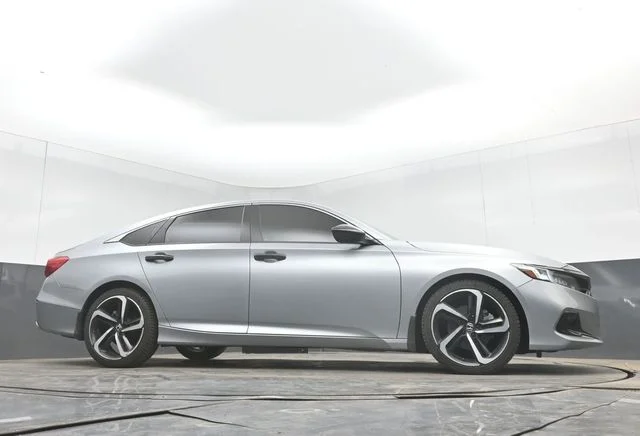 Used 2022 Silver Metallic Honda Sport Special Edition image 36