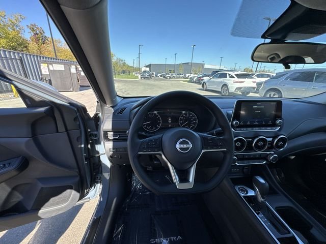 Used 2025 Gray Nissan SV image 14