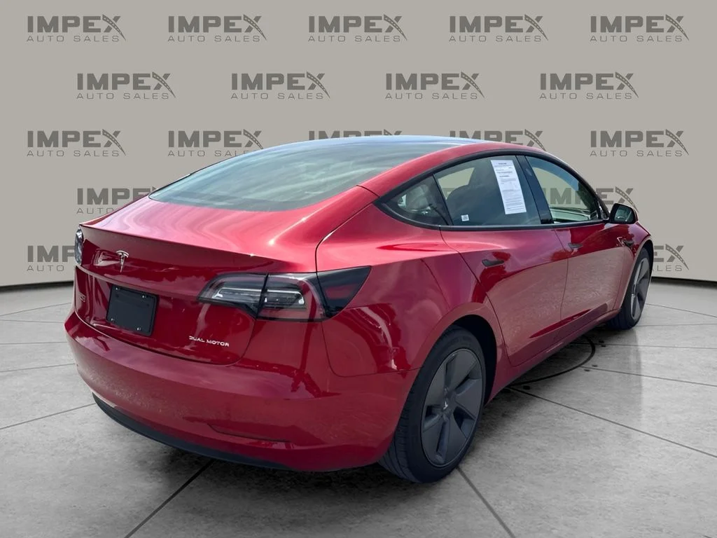 Used 2022 Red Tesla Long Range image 3