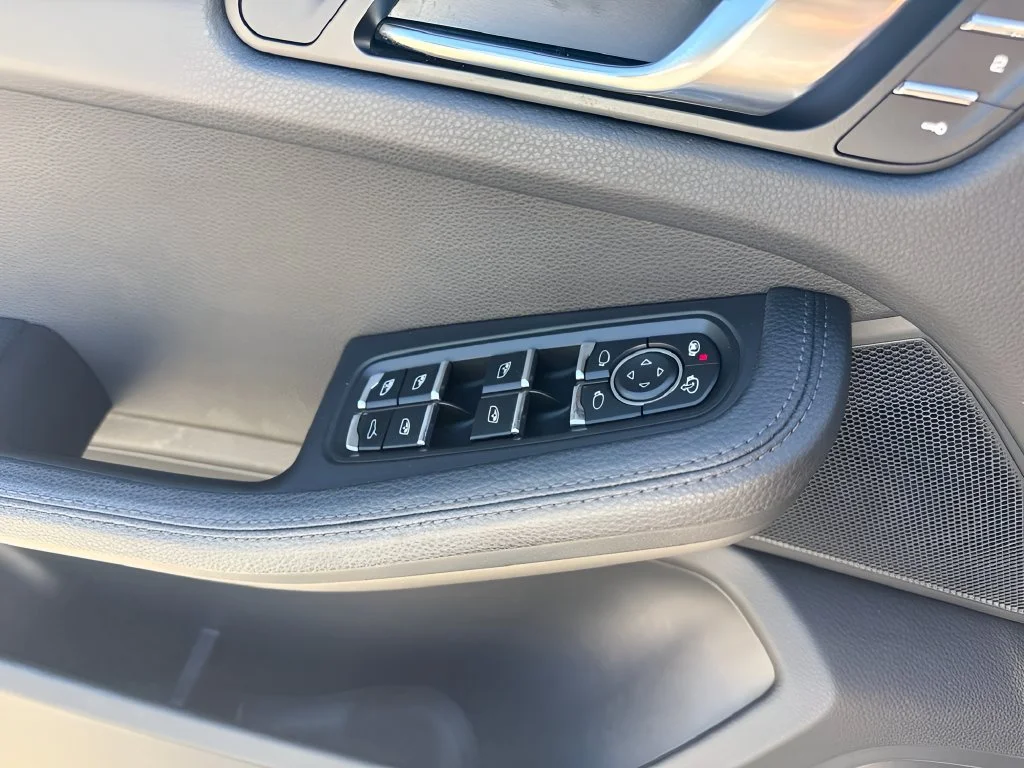 Used 2021  Porsche  image 28