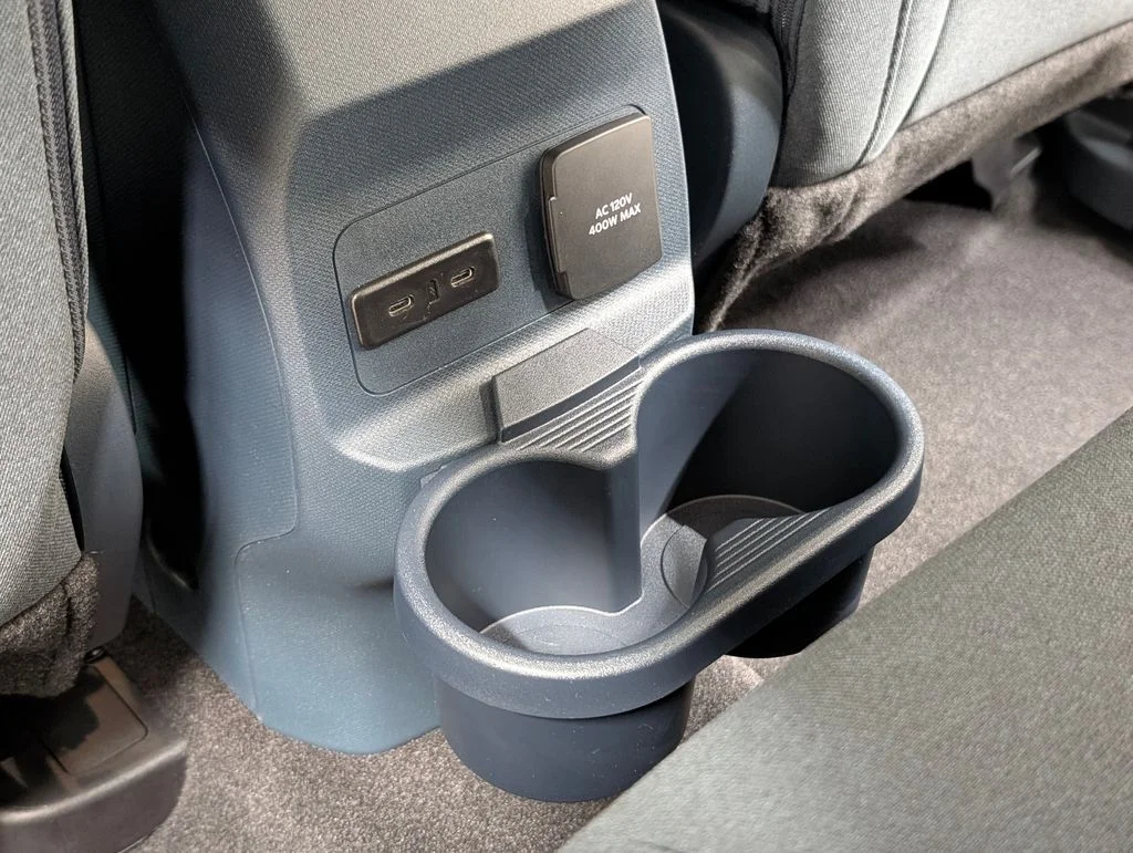 New 2026 Carbonized Gray Metallic Ford XLT image 15