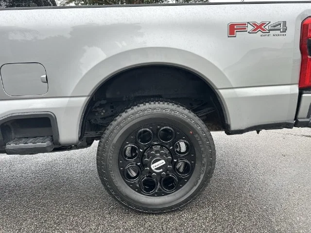 Used 2024 Silver Ford XLT image 10