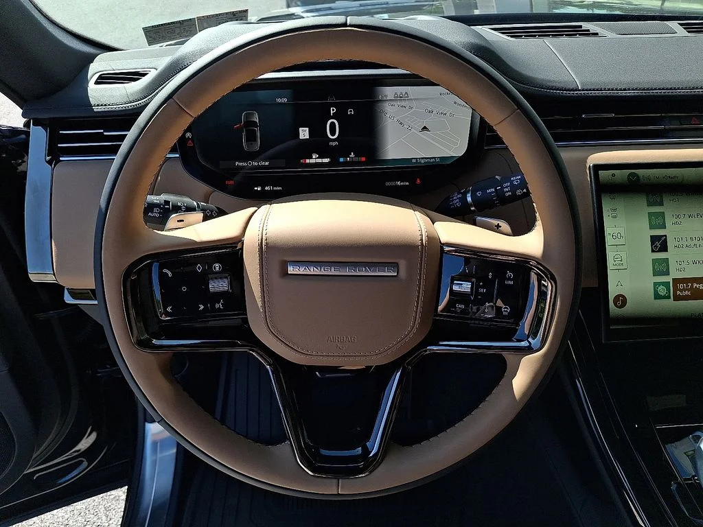 New 2026  Land Rover Dynamic SE image 11