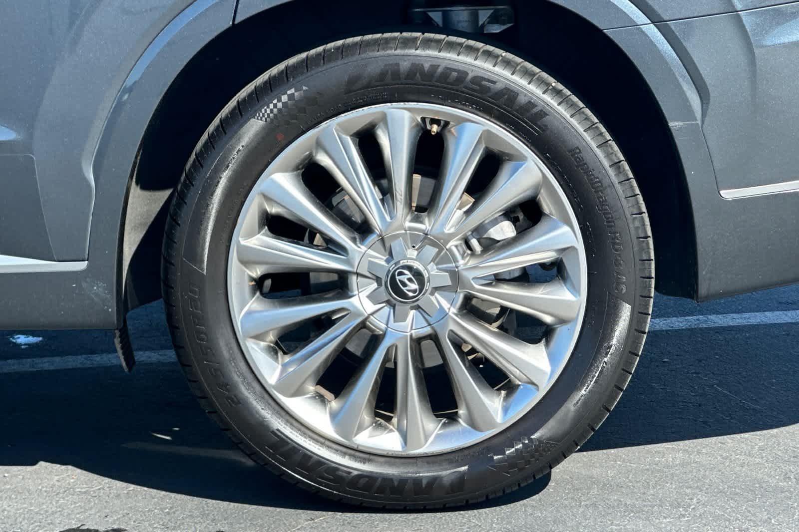 Used 2020 Steel Graphite Hyundai Limited image 33