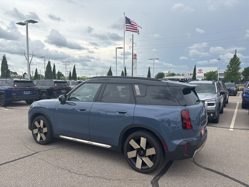 Used 2025 Blue MINI Iconic image 5