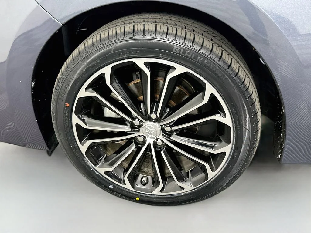 Used 2014 Slate Metallic Toyota S Premium image 31