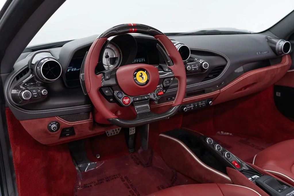 Used 2023 Grigio Titanio Metallic Ferrari  image 22