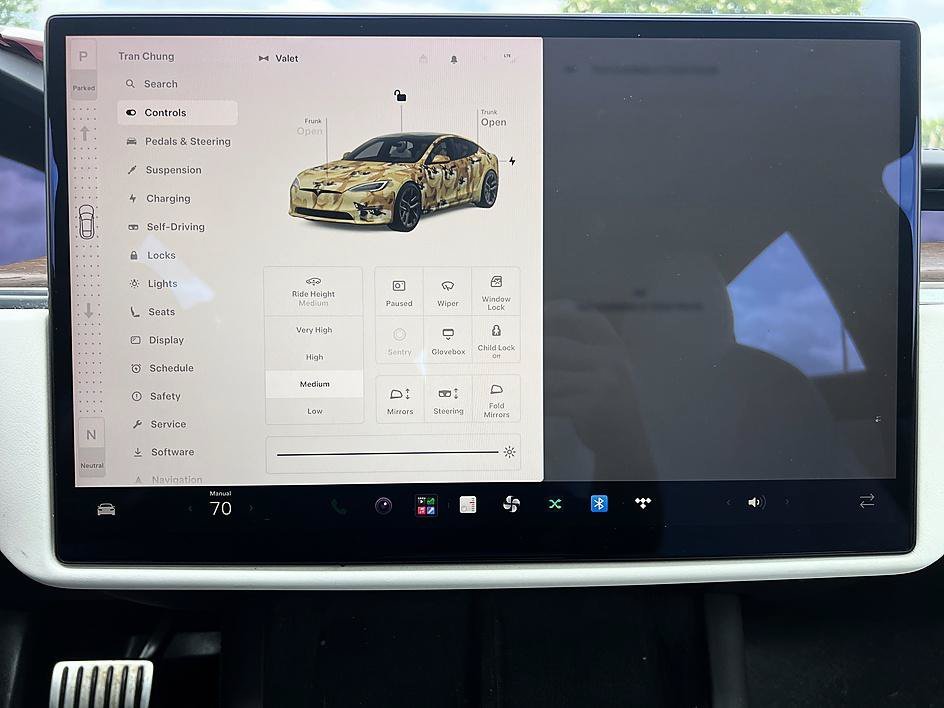Used 2021 Solid Black Tesla Long Range image 25