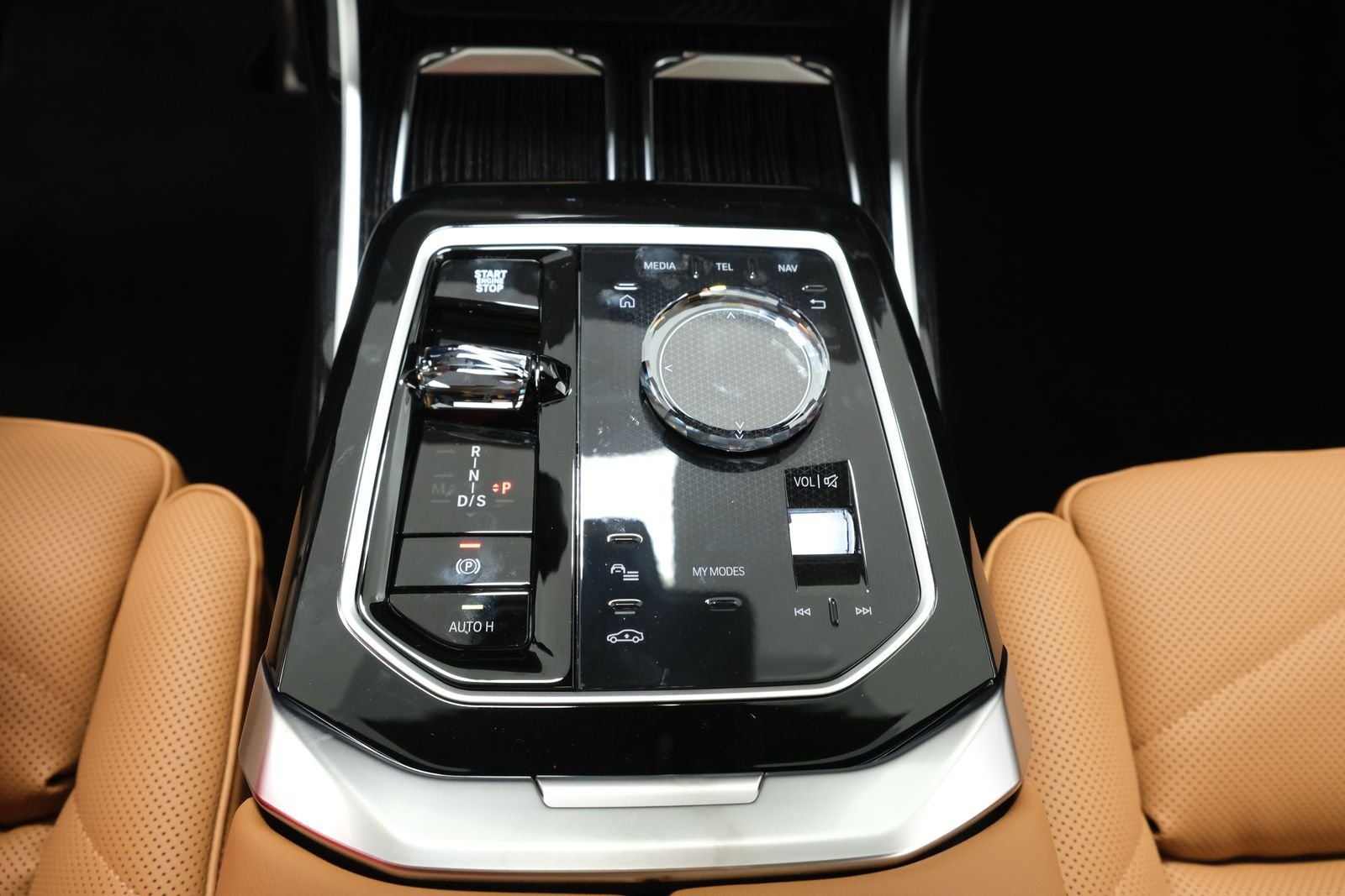New 2026 Black Sapphire Metallic BMW Label image 37