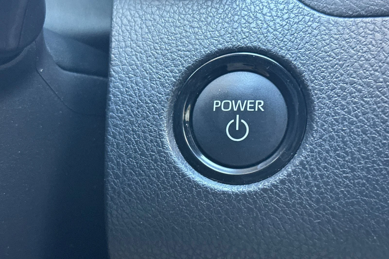 2025 Toyota Camry SE - Photo 27
