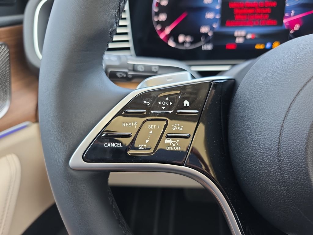 New 2026 MANUFAKTUR Moonlight White Metallic Mercedes-Benz GLE 450 image 22