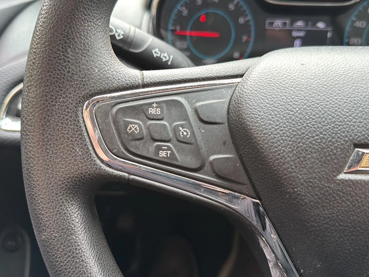 Used 2018 Kinetic Blue Metallic Chevrolet LT image 18