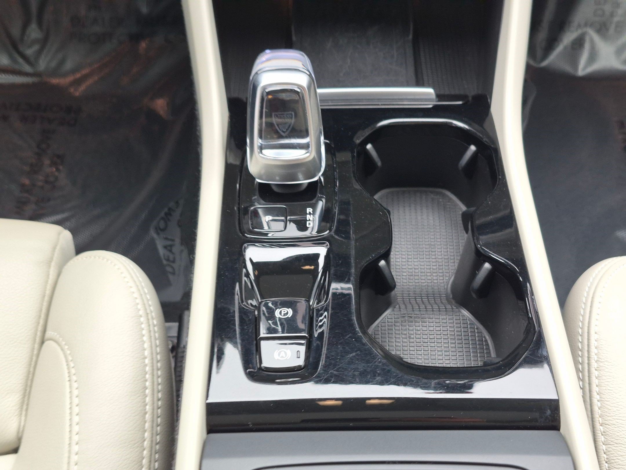 Certified Used 2023 Fjord Blue Volvo Plus Dark Theme image 25