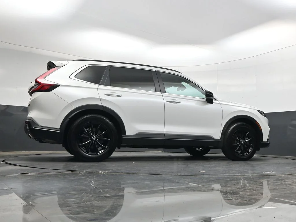 Certified Used 2025 Platinum White Pearl Honda Sport-L image 34