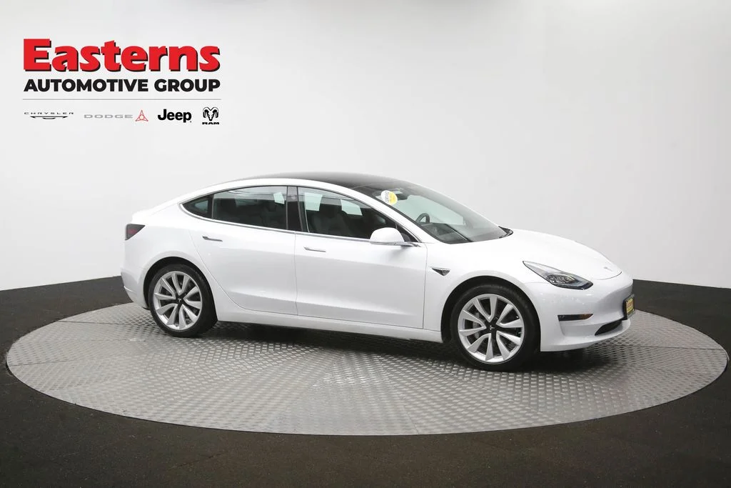 Used 2019 White Tesla Standard Range Plus image 41