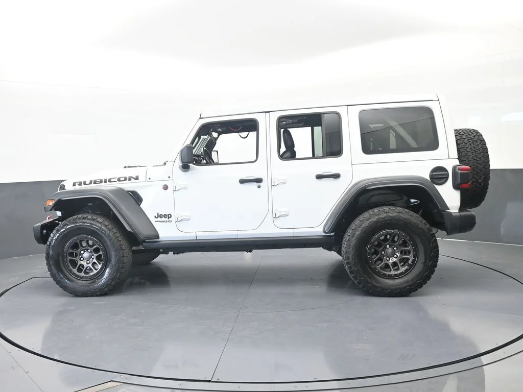 Used 2022 Bright White Clearcoat Jeep Unlimited Rubicon image 3