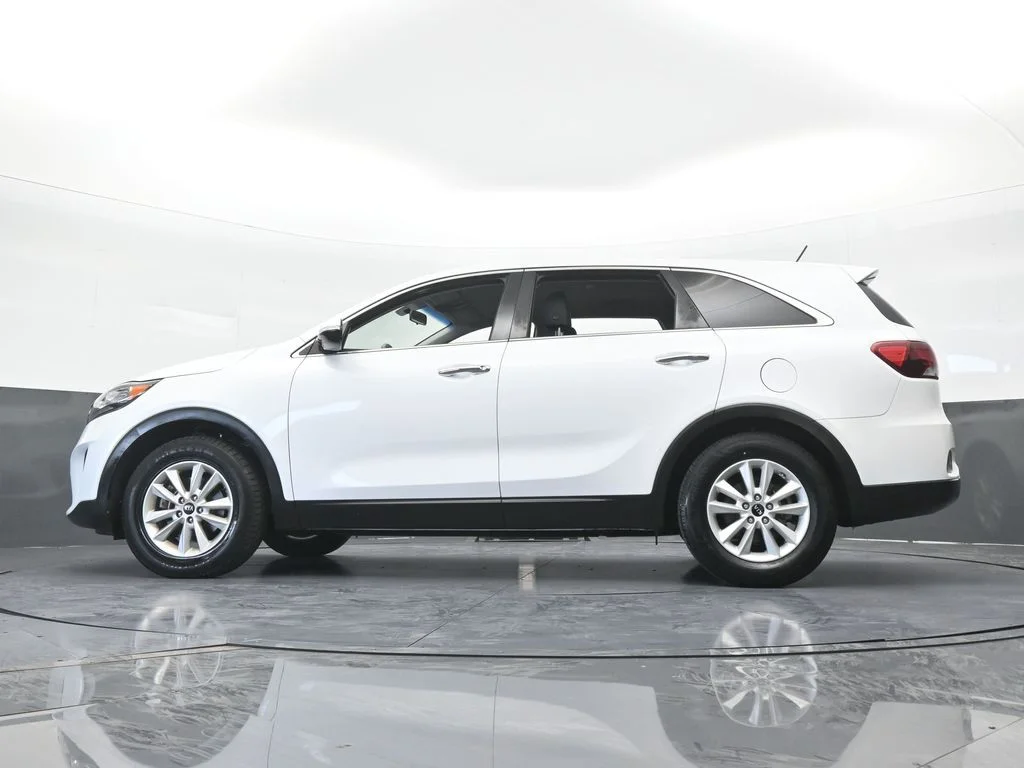 Used 2020 Snow White Pearl Kia LX image 50
