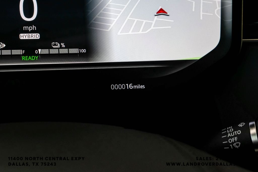 New 2026 Fuji White Land Rover SE image 22