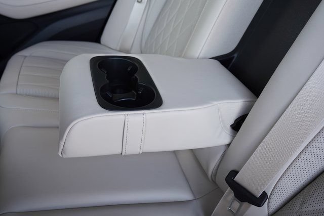 New 2026 MANUFAKTUR Moonlight White Metallic Mercedes-Benz AMG® GLE 63 S 4MATIC+ SUV image 75