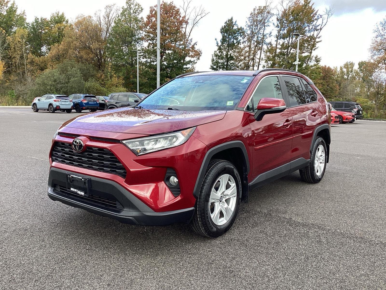 Used 2021 Ruby Flare Pearl Toyota XLE image 3