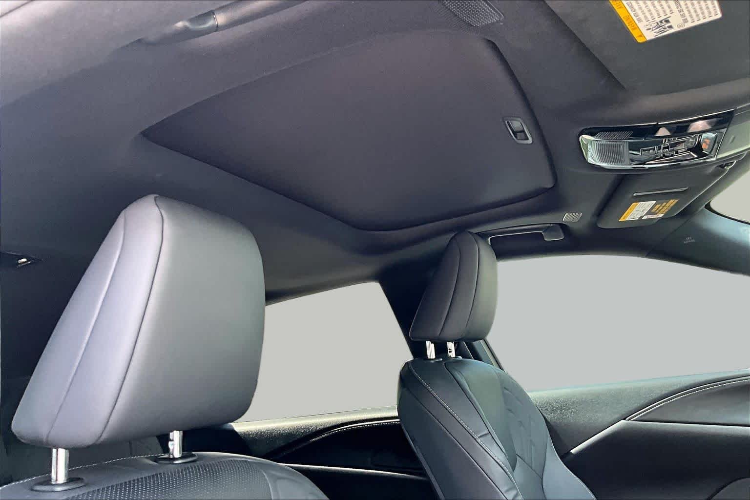 Used 2023 Nori Green Pearl Lexus Premium image 14