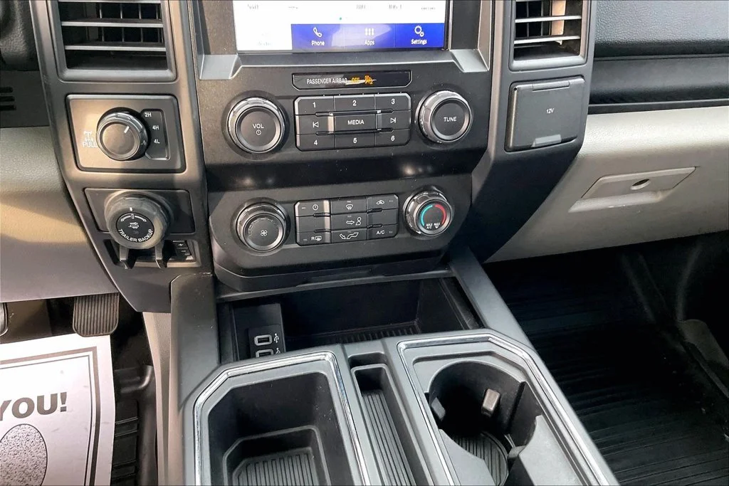 Used 2020 Silver Metallic Ford XL image 35
