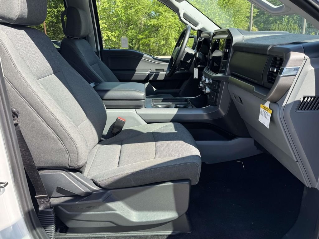 Used 2025 White Ford XLT image 14