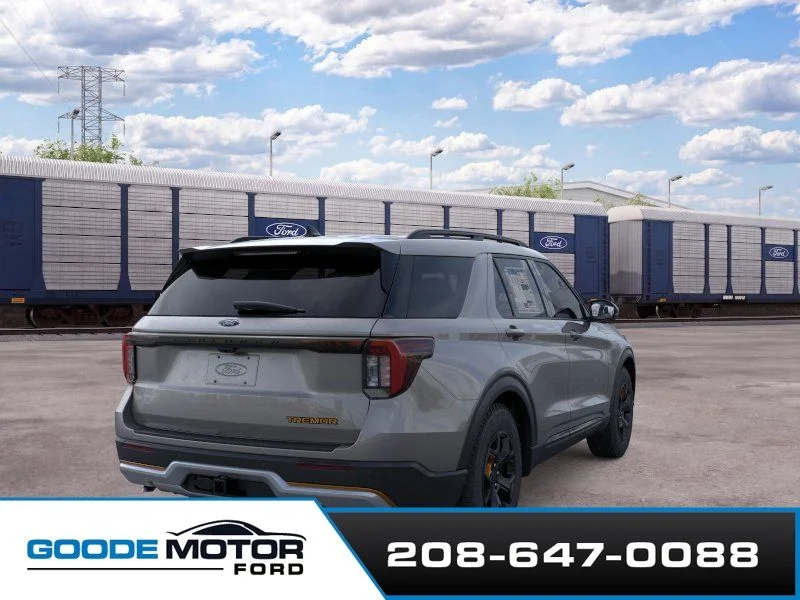 New 2026 Carbonized Gray Metallic Ford Tremor® image 8