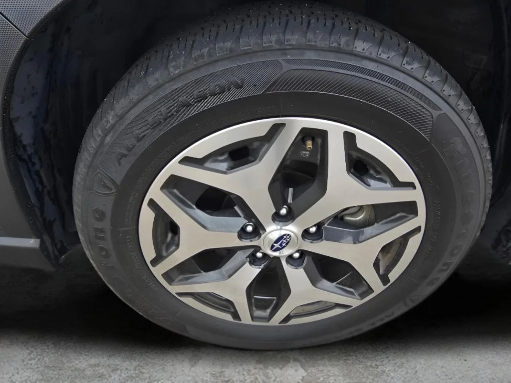 Used 2022 Magnetite Gray Metallic Subaru Premium image 28