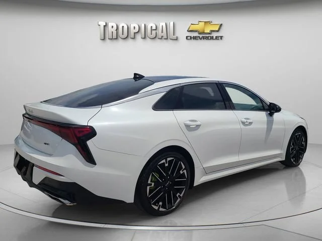 Used 2025  Kia GT image 5