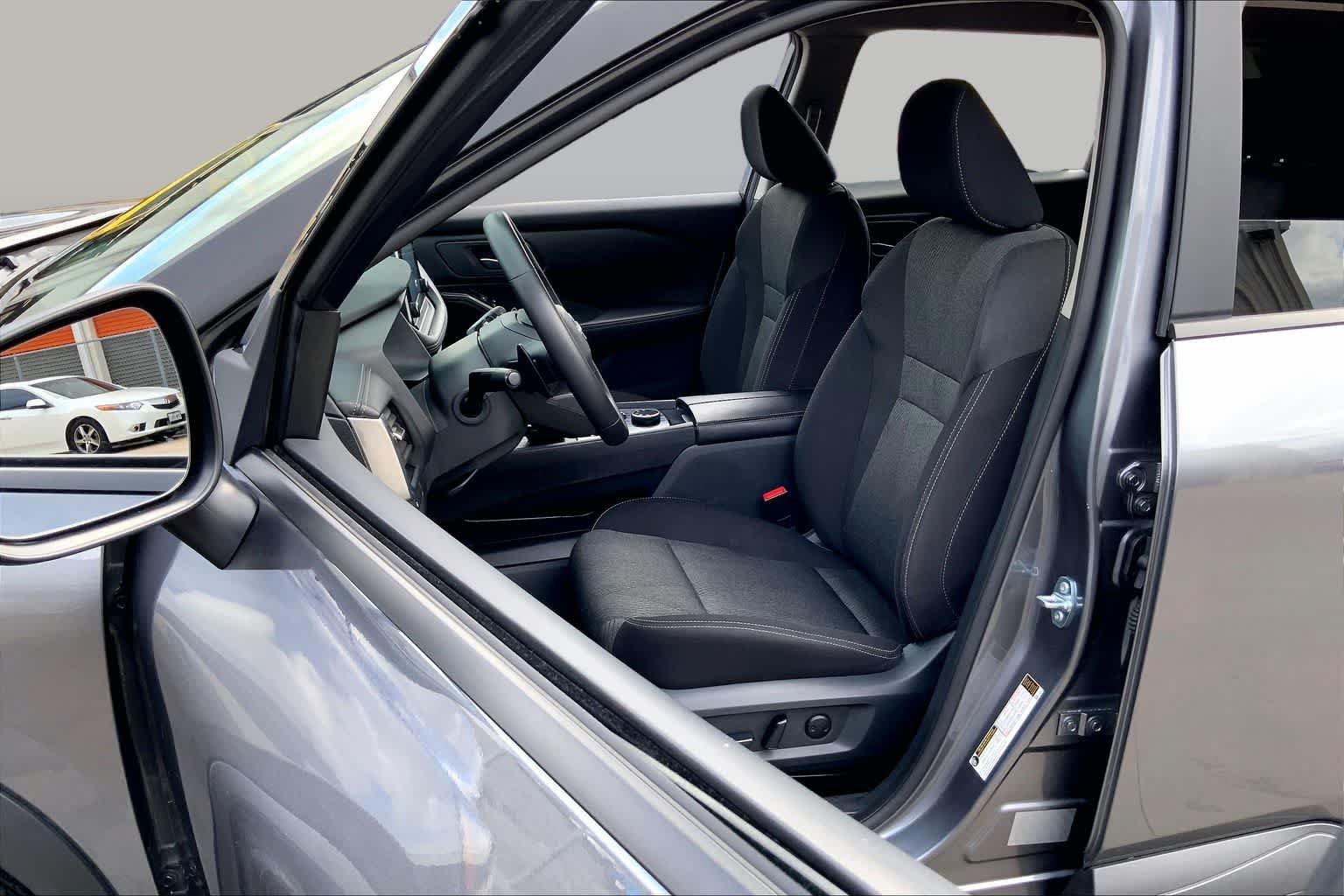 Used 2025 Gun Metallic Nissan SV image 8