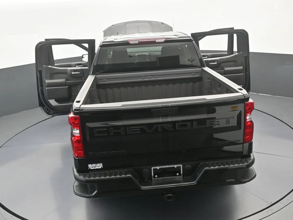 Used 2025 Black Chevrolet Custom image 69