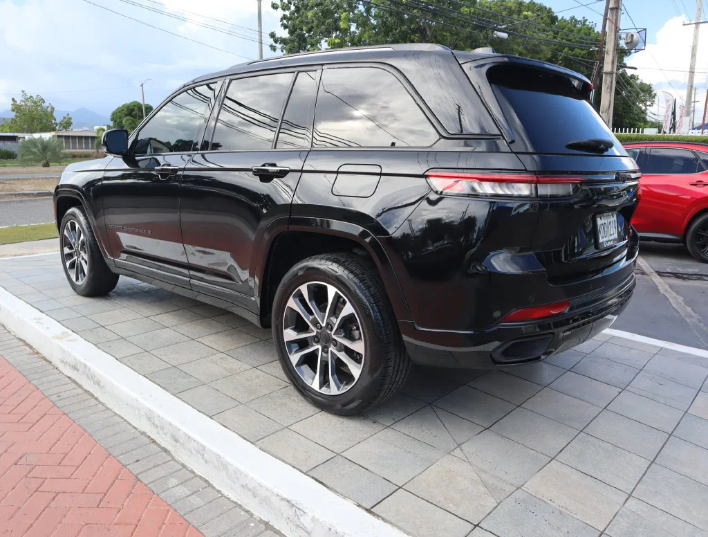 Used 2023 Black Jeep Overland image 7