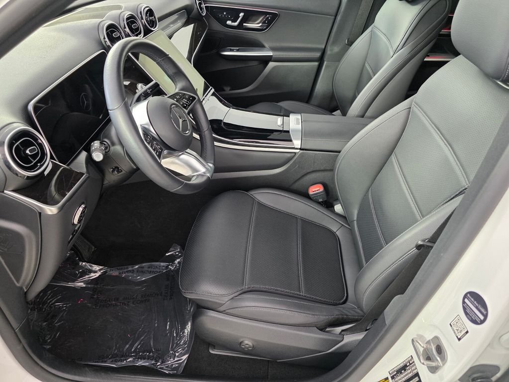 Certified Used 2025 White Mercedes-Benz GLC 300 image 9